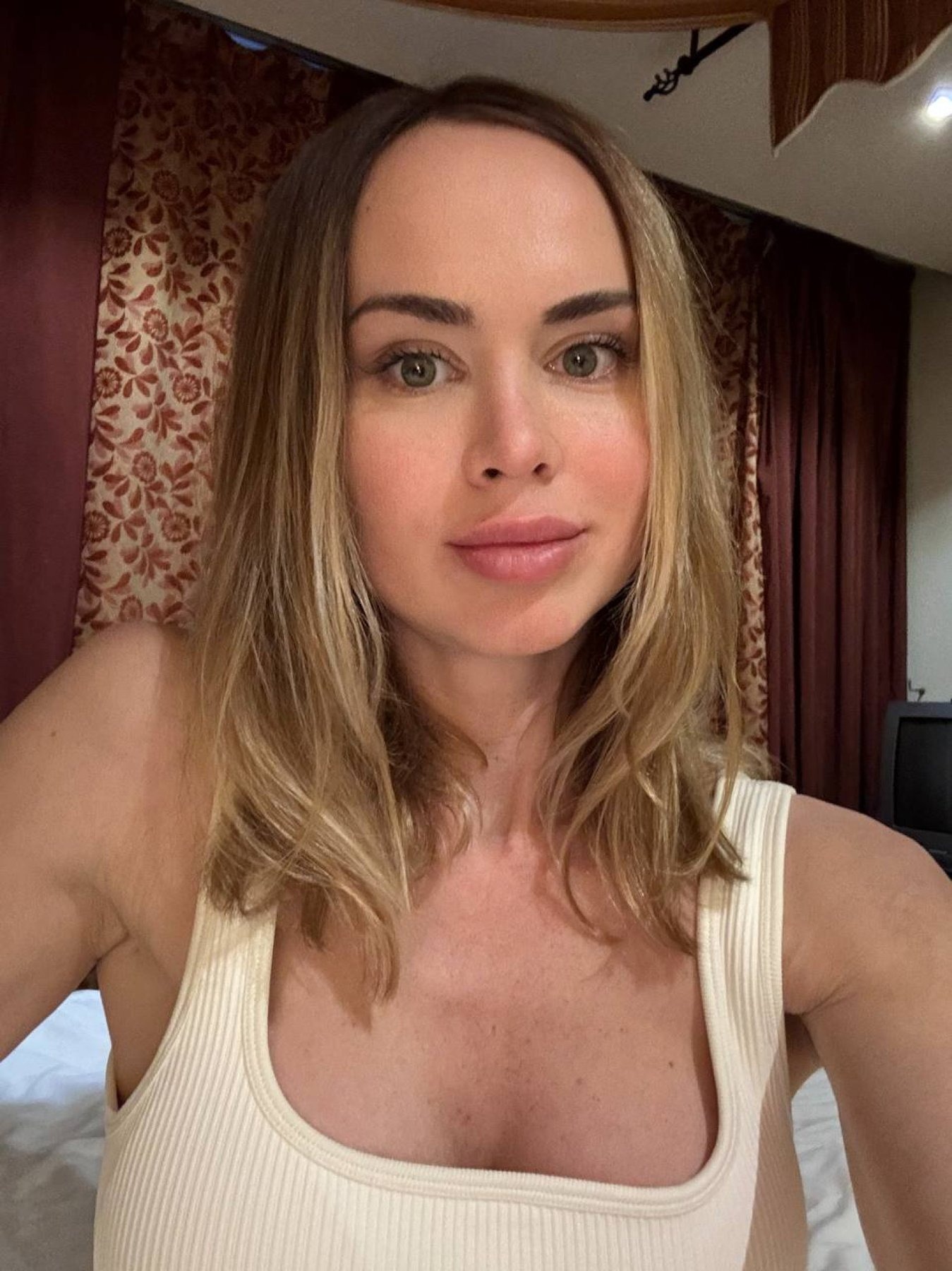 Yalova Çınarcık saatlik Eve gelen Escort Hande